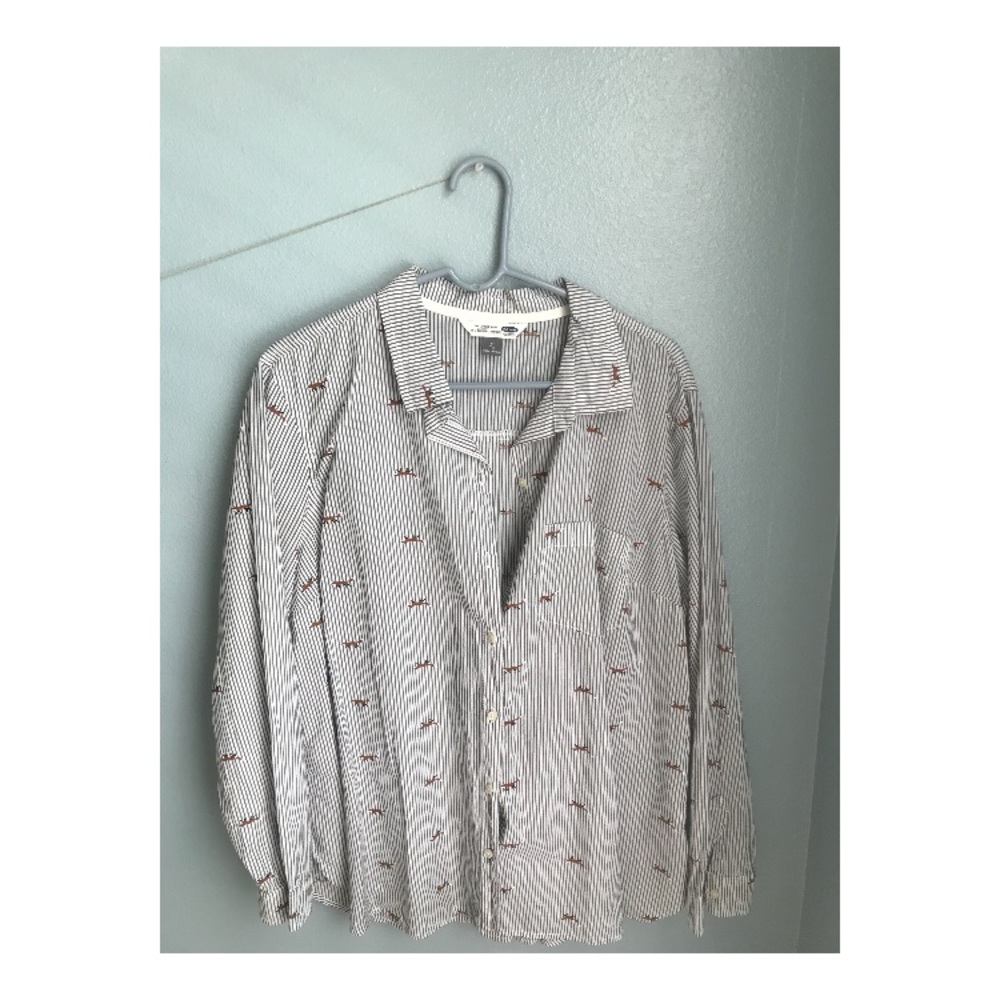 Old Navy button down shirt size XL